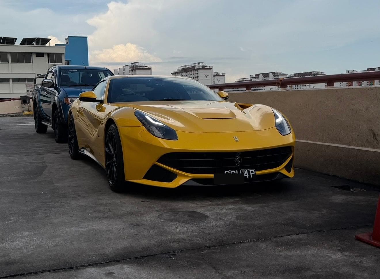 Ferrari F12 photo 3