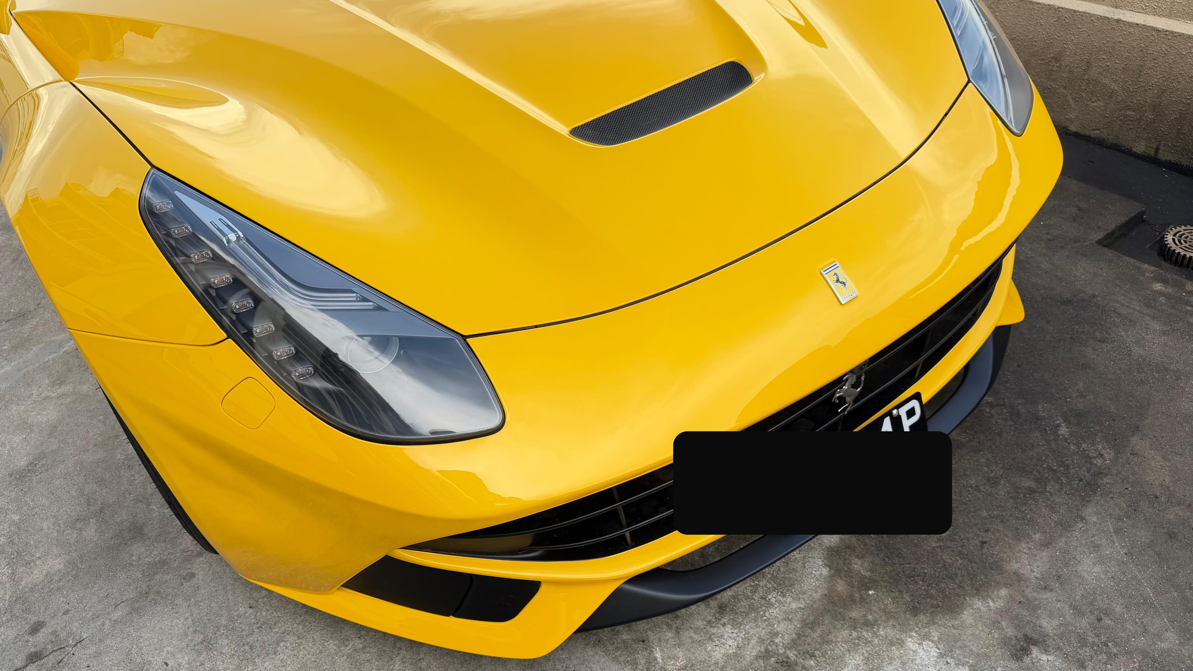 Ferrari F12 photo 5